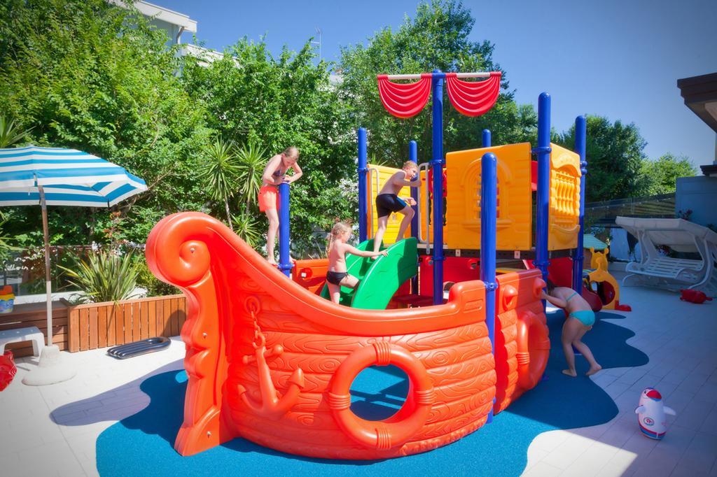 Hotel Mayer Bibione Kültér fotó