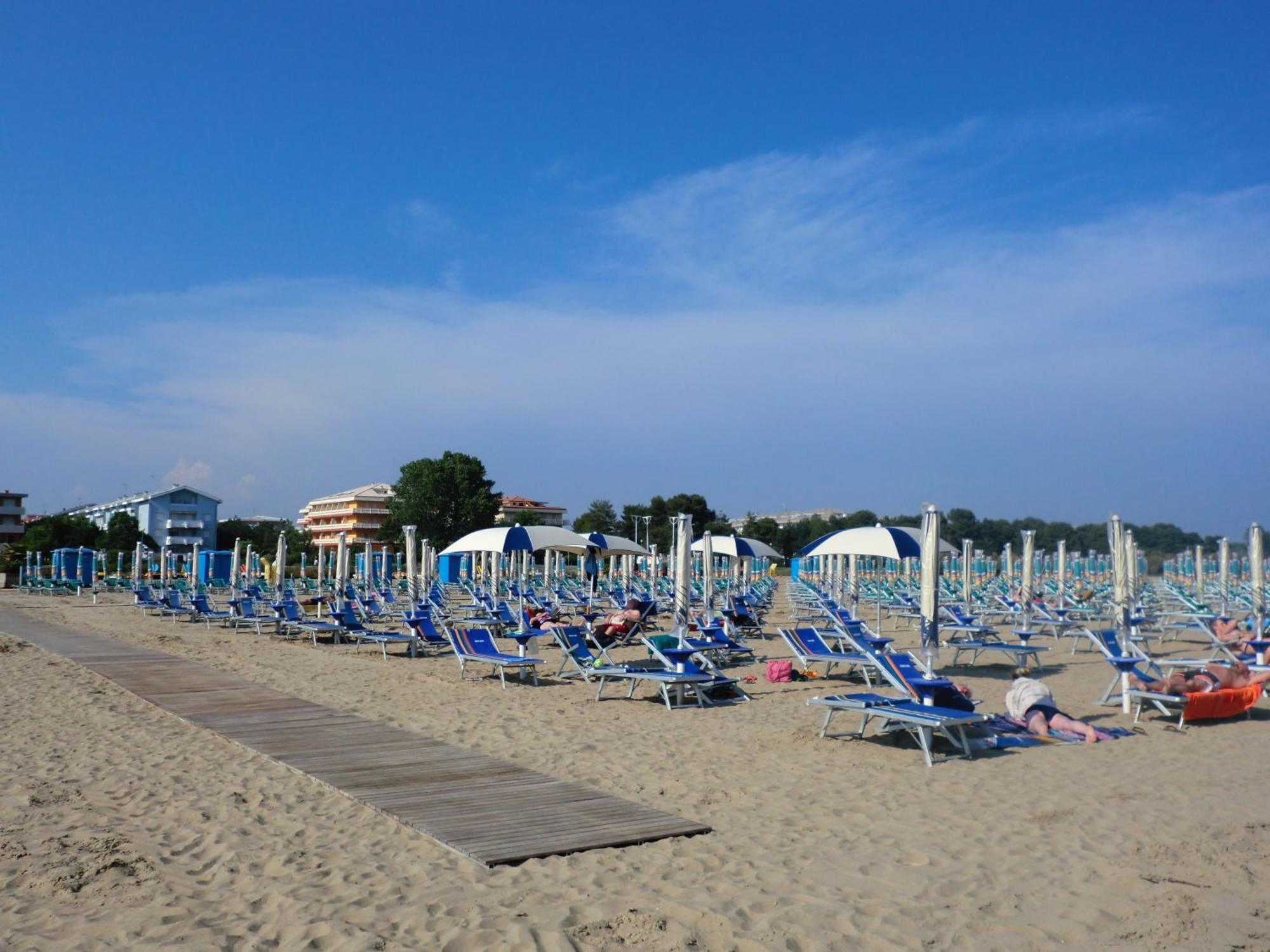 Hotel Mayer Bibione Kültér fotó