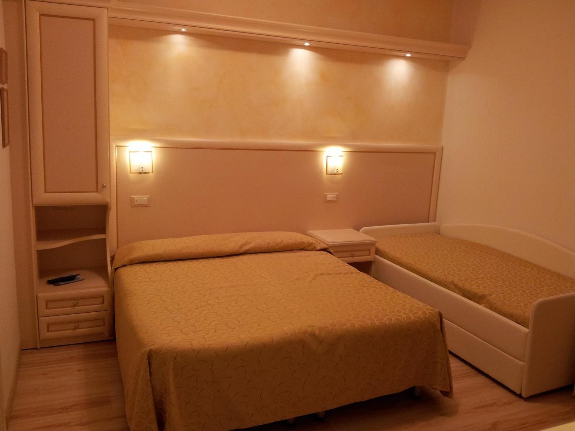 Hotel Mayer Bibione Kültér fotó