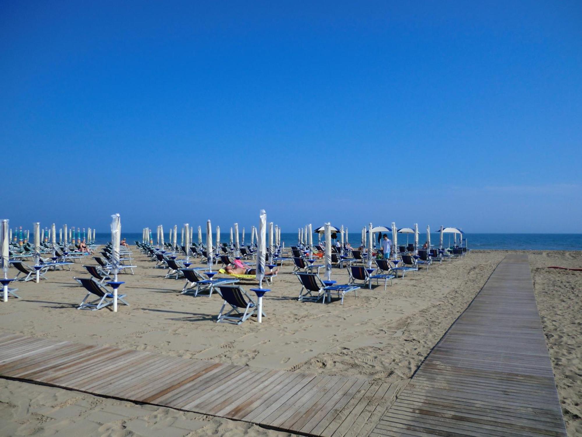 Hotel Mayer Bibione Kültér fotó