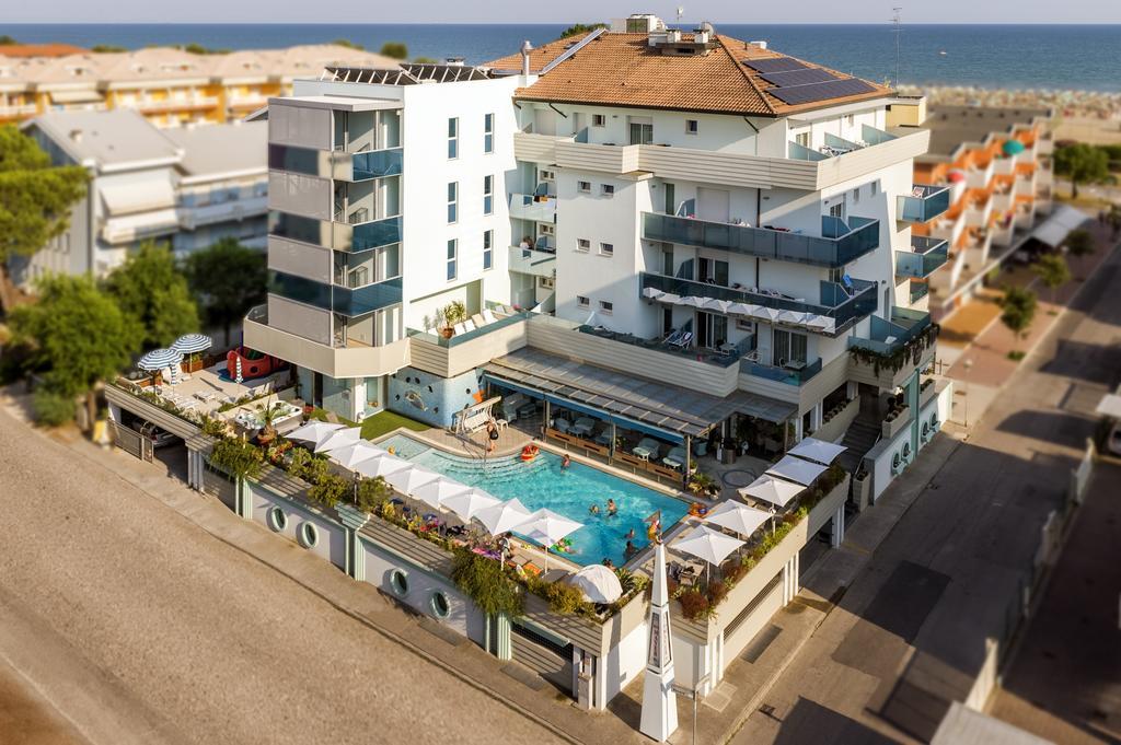 Hotel Mayer Bibione Kültér fotó