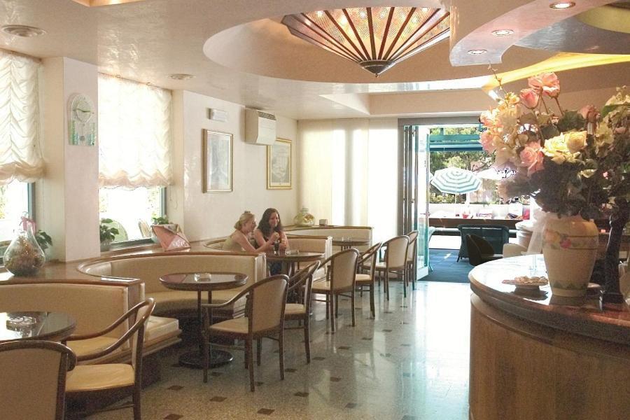 Hotel Mayer Bibione Kültér fotó
